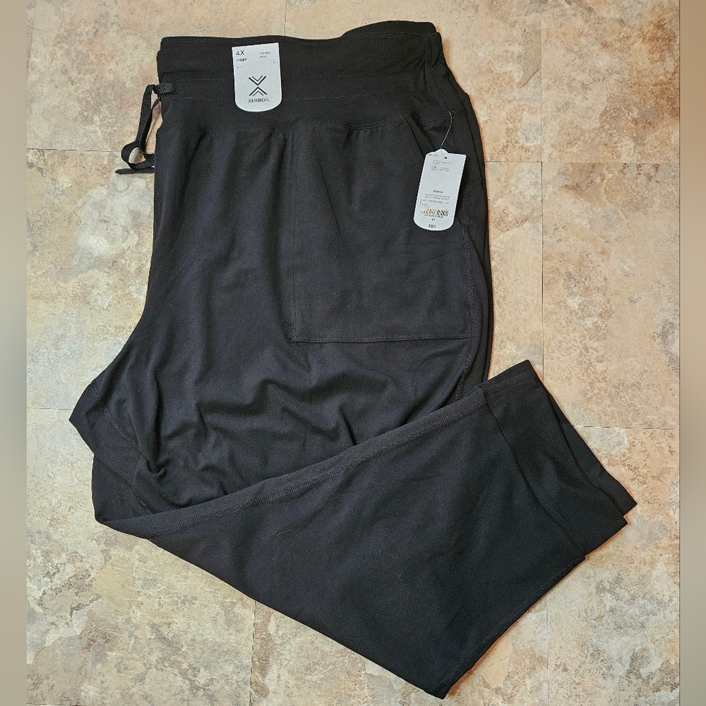 Xersion 4X Joggers NWT